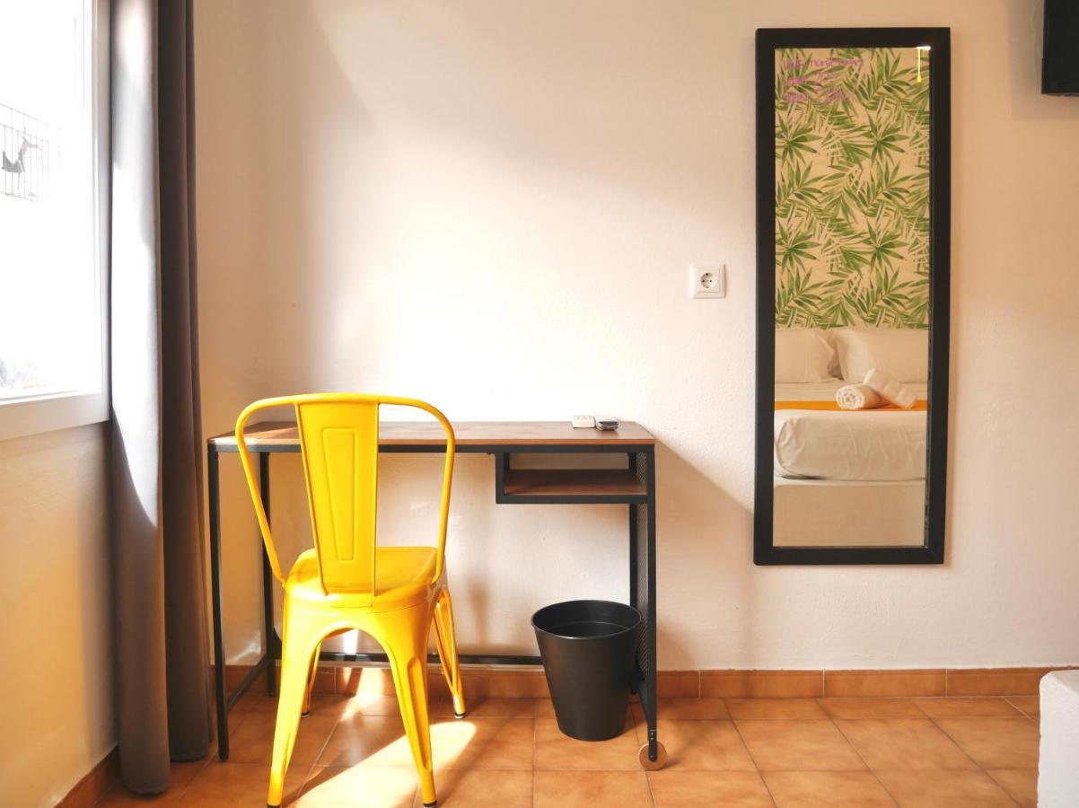 Nanit Rooms Ibiza Hostal サンタ・エウラリア・デス・リウ 部屋 写真