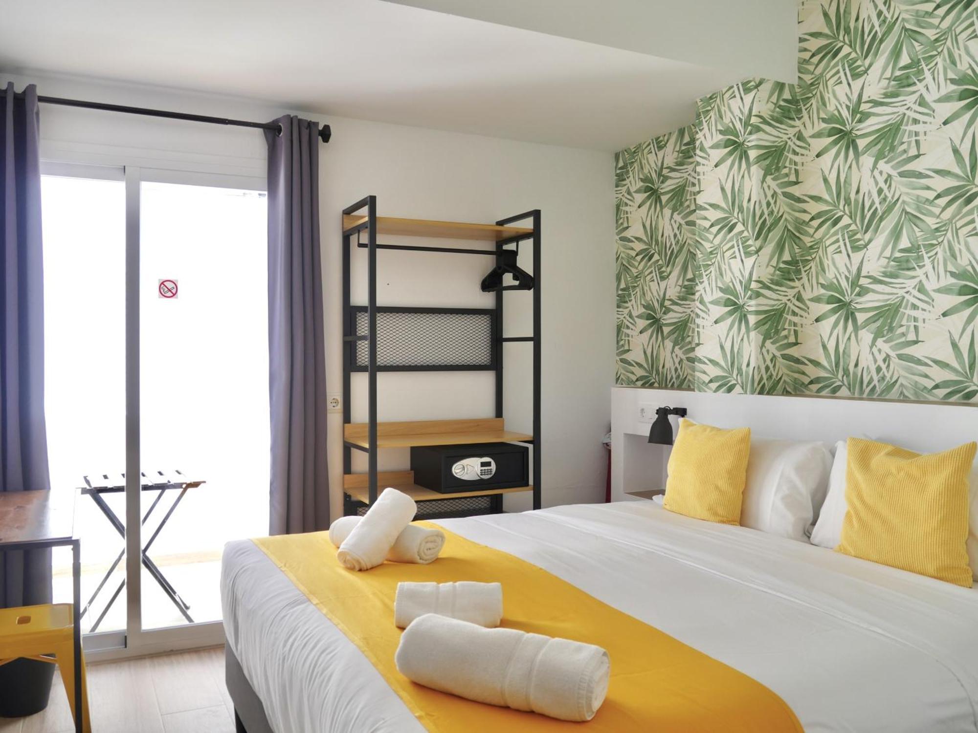 Nanit Rooms Ibiza Hostal サンタ・エウラリア・デス・リウ 部屋 写真